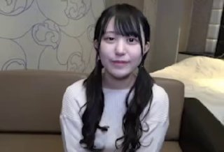 大奶風騷好姐妹一起誘惑狼友發騷，全程露臉大奶子好誘人，淫聲蕩語聽狼友指揮展示，掰開小穴又嫩又小好刺激